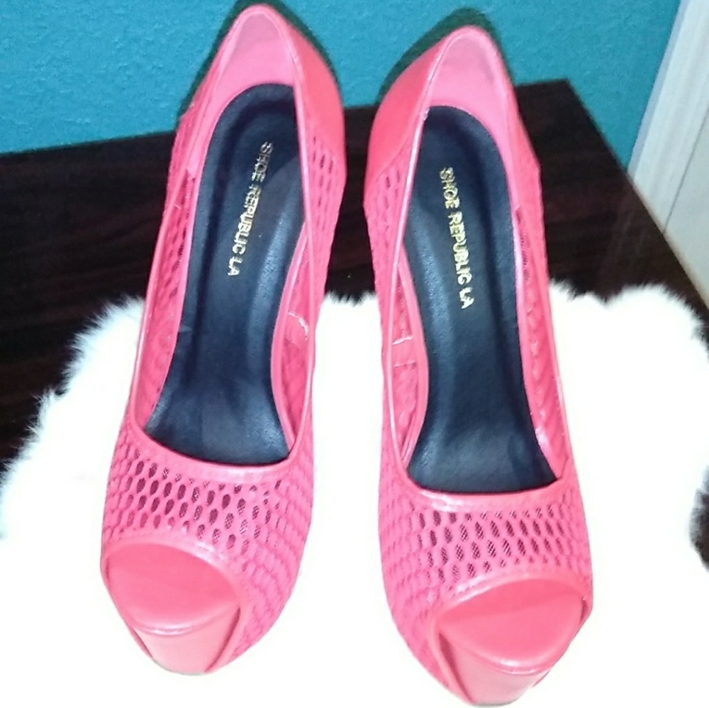 Heels - Picture 2 of 5